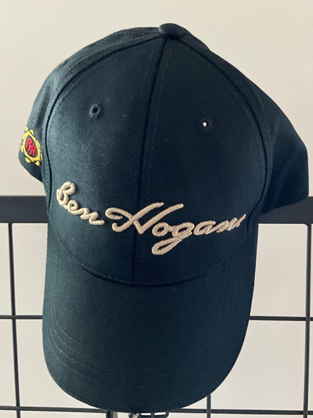 Ben Hogan Black Embroidered Logo Adjustable Golf Hat Cap NWT